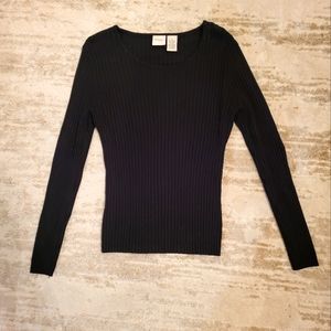 Ribbed black sweater